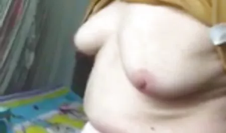 ソフィ-ゴールドフィンガー イケメン おっぱい 動画