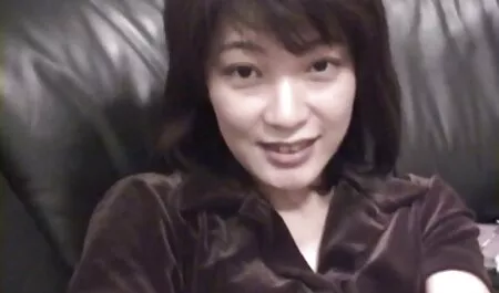 リー-ペトラ おっぱい 動画 イケメン
