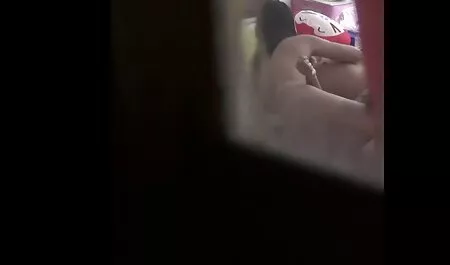 メラニb アダルト 動画 美男 美女